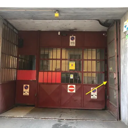 Santa Chiara By Home4holidays Apartament *